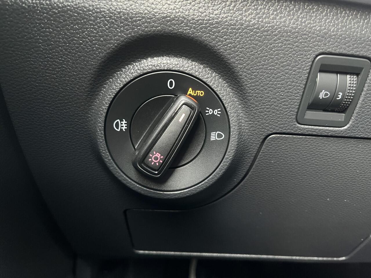 Seat IBIZA 1.0 TSI Style / PARK.SENSOREN/ FULL LINK/ CRUISE CONTROL/ ARMSTEUN/ LANE-ASSIST/ CLIMA/ DAB/ START-STOP SYSTEEM/ MULTIFUNCTIONEEL STUUR/ ISOFIX/ 15'' LMV