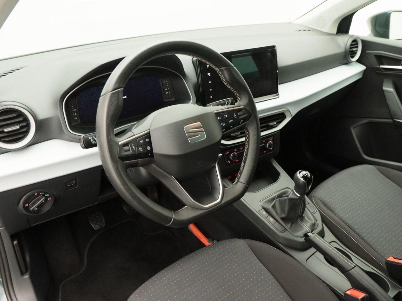 Seat IBIZA 1.0 TSi Style Business Connect | Cruise Control | Climate Control | CarPlay | Stoelverwarming | Parkeersensoren | 81.202 Km!!