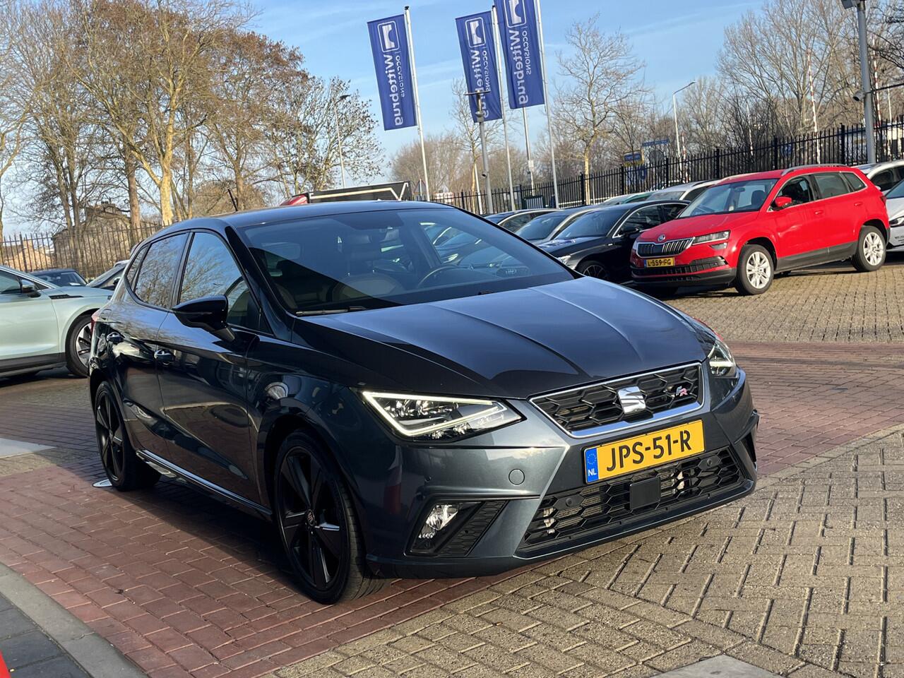 Seat IBIZA 1.0 TSI FR Black Edition / Virtual Cockpit / Alcantara / 18 Inch / Full Led / Stoelverwarming