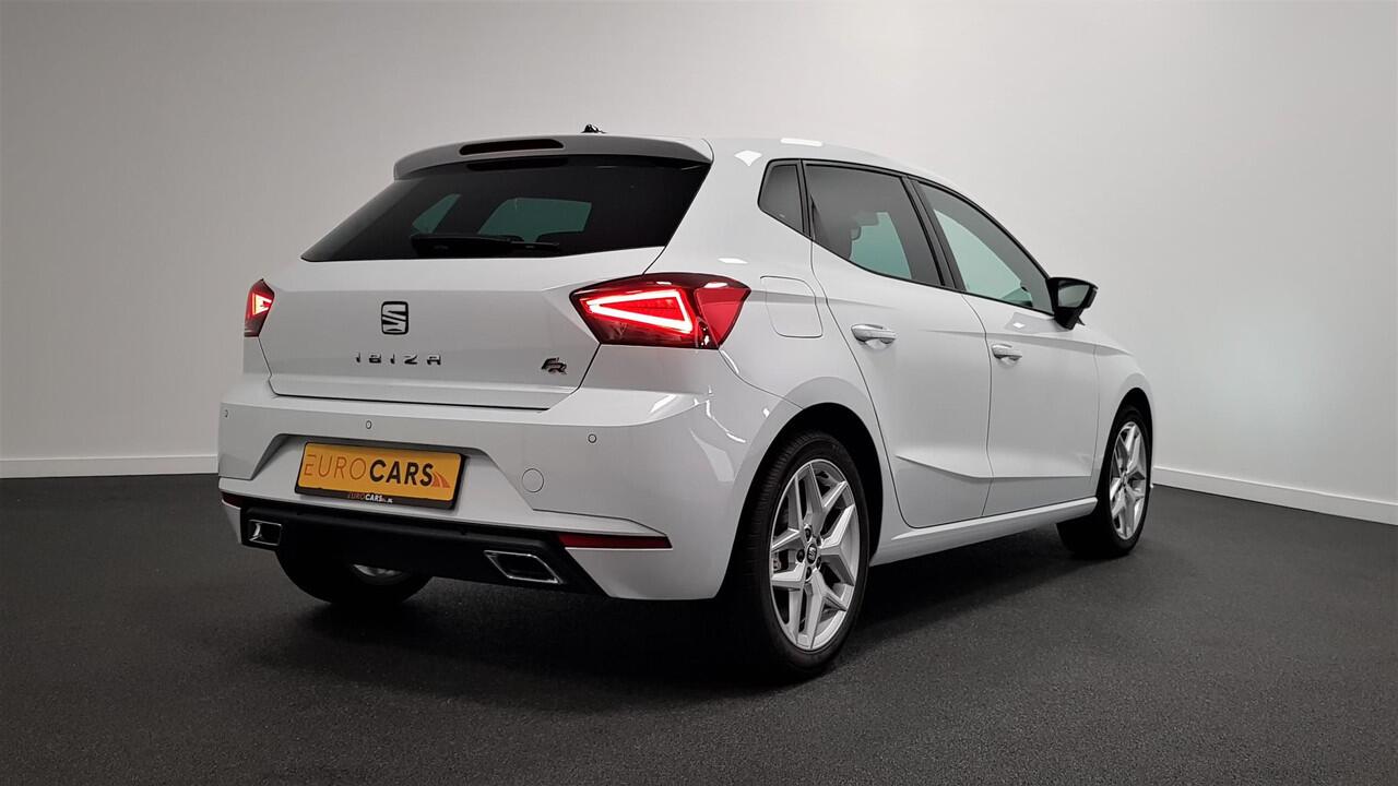 Seat IBIZA 1.0 TSI 110pk DSG FR Climate Control | Parkeer sensoren | Verwarmde voorstoelen | DAB | Lichtmetalen velgen