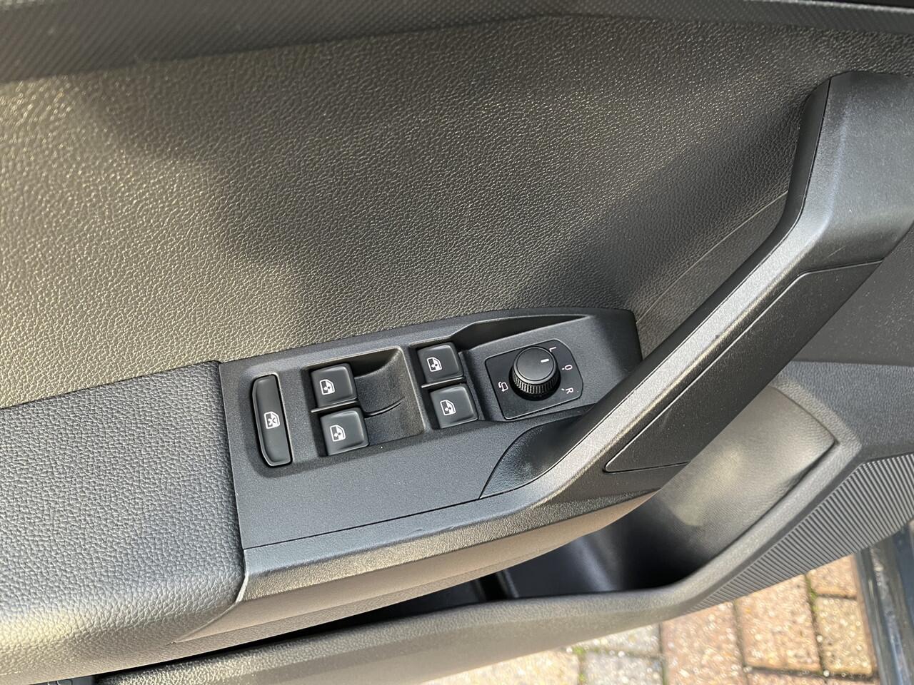 Seat IBIZA 1.0 TSI Style / PARK.SENSOREN/ FULL LINK/ CRUISE CONTROL/ ARMSTEUN/ LANE-ASSIST/ CLIMA/ DAB/ START-STOP SYSTEEM/ MULTIFUNCTIONEEL STUUR/ ISOFIX/ 15'' LMV