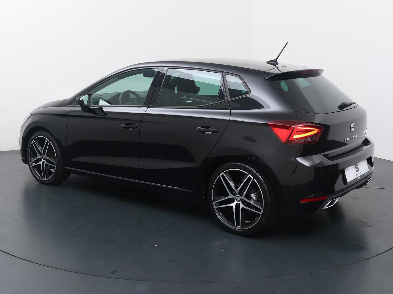 Seat IBIZA 1.0 TSI FR Business Intense Plus | 110 PK | Automaat | Beats audio pack | LED verlichting | Apple Carplay/Android Auto |