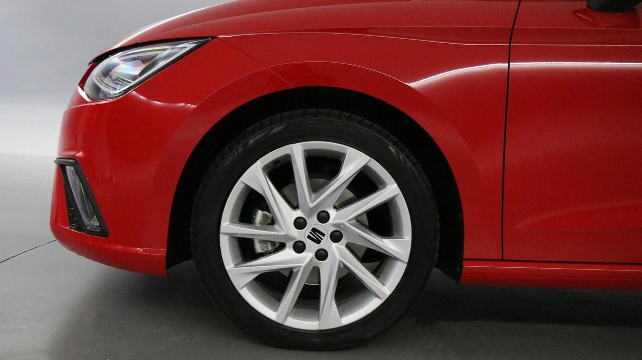 Seat IBIZA 1.5 TSI 150pk FR Sport DSG / Navigatie via App Connect / LED / Parkeersensoren