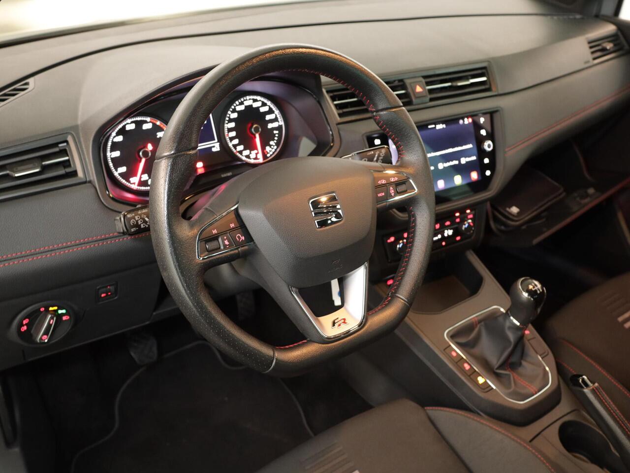 Seat IBIZA 1.0 EcoTSI FR Business Intense 95 pk | Navigatie | Parkeersensoren | Achteruitrijcamera | Apple Carplay/Android Auto | BEATS audio |