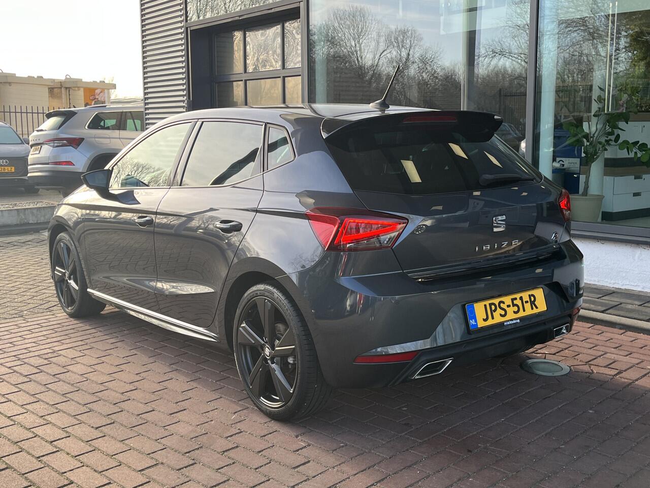 Seat IBIZA 1.0 TSI FR Black Edition / Virtual Cockpit / Alcantara / 18 Inch / Full Led / Stoelverwarming