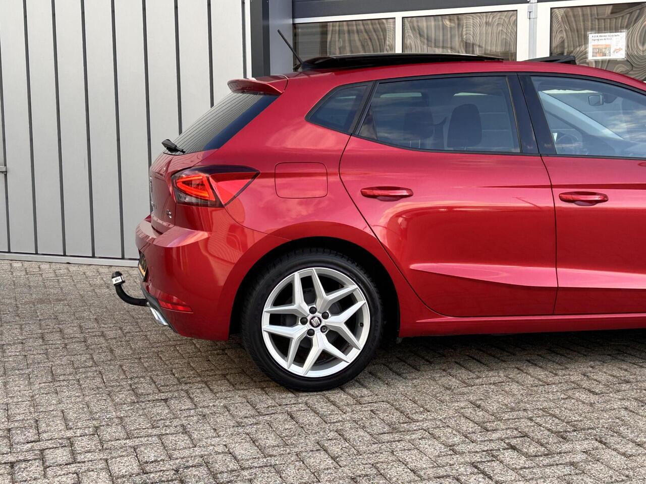 Seat IBIZA 5D 1.0 TSI FR | Pano | LED | Camera | Sensoren V+A | Trekhaak |