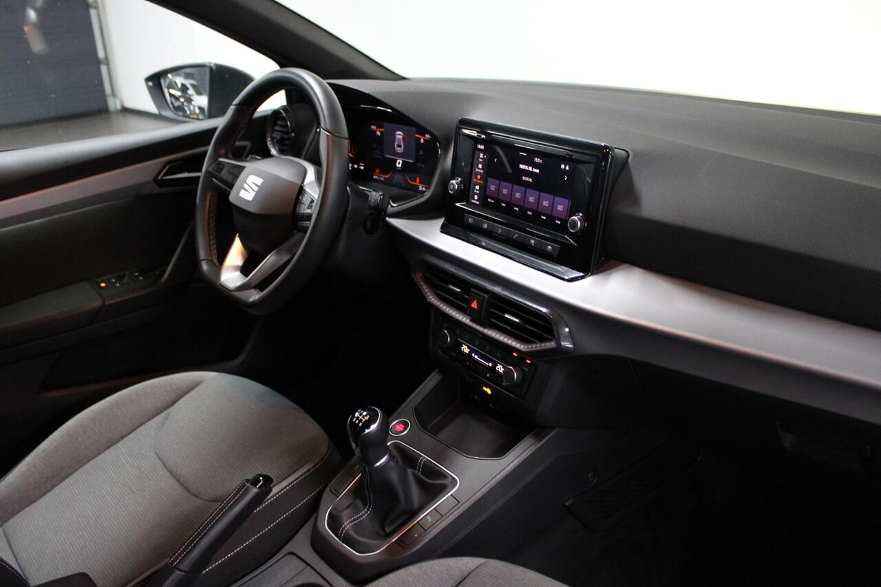 Seat IBIZA 1.0 EcoTSI Xcellence 115pk 5 jaar garantie / Keyless / Full led / 16'' LMV / Camera /