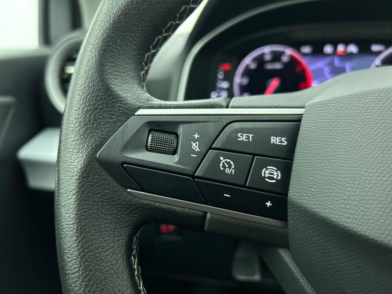 Seat IBIZA 1.0 EcoTSI Style Business Connect | Navigatie | Apple Carplay/Android Auto | Parkeersensoren | Cruise Control | Stoelverwarming | Virtual Cockpit | Lichtmetalen velgen | Climate Control