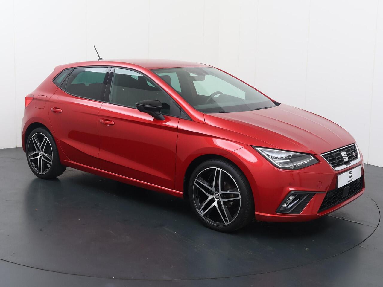 Seat IBIZA 1.0 TSI FR Business Intense Plus | 95 PK | Beats audio pack | 18" LM velgen Performance | Virtual cockpit | Achteruitrijcamera | Apple Carplay/Android Auto |