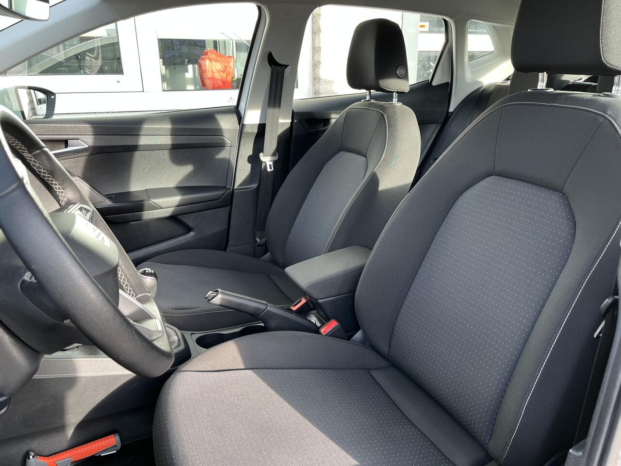 Seat IBIZA 1.0 TSI Style / PARK. SENSOREN/ LED/ CLIMA/ CRUISE/ FULL LINK/ 15" LMV