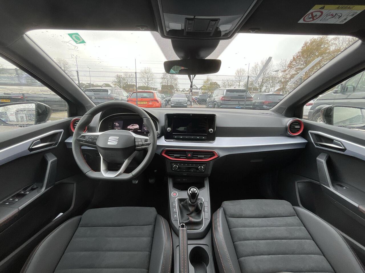 Seat IBIZA FR Business Connect 1.0 EcoTSI 70 kW / 95 PK Hatch 5 deurs | 5 versn. handbak | 18 inch lichtmetalen velgen | Herwaardering | Privatelease 420,- Per maand!