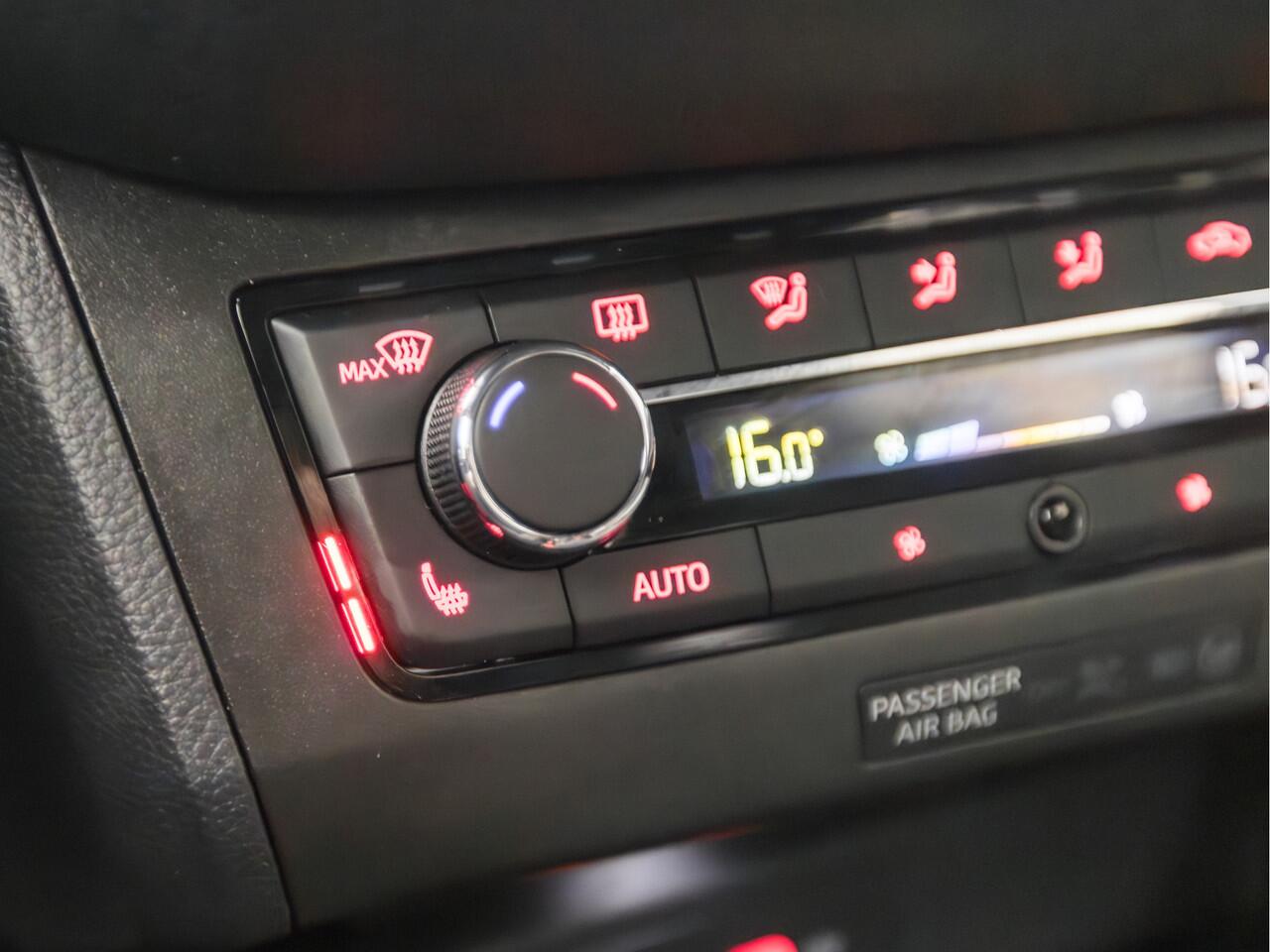 Seat IBIZA 1.0 TSI FR Intense Sport (VIRTUAL COCKPIT, APPLE CARPLAY, LEDER/ALCANTARA, BEATS AUDIO, STOELVERWARMING, SPORTSTOELEN, ADAPTIVE CRUISE, CAMERA, LED KOPLAMPEN, KEYLESS, NIEUWSTAAT)