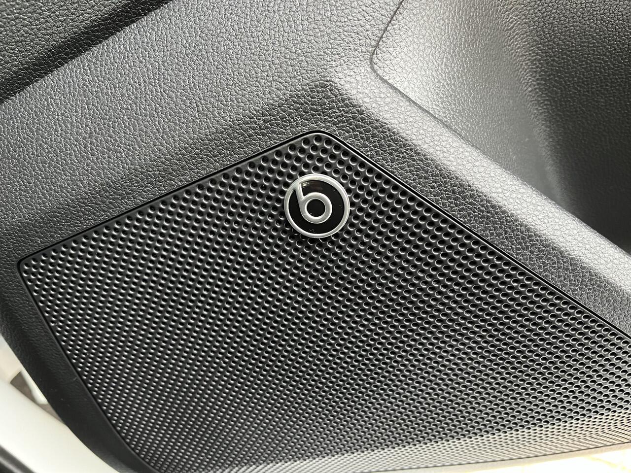 Seat IBIZA 1.0 TSI FR / PANO/ BEATS AUDIO/ PARK. SENSOREN + CAMERA/ FULL LINK/ CLIMA/ RIJ-MODI/ STOEL VERWARM.