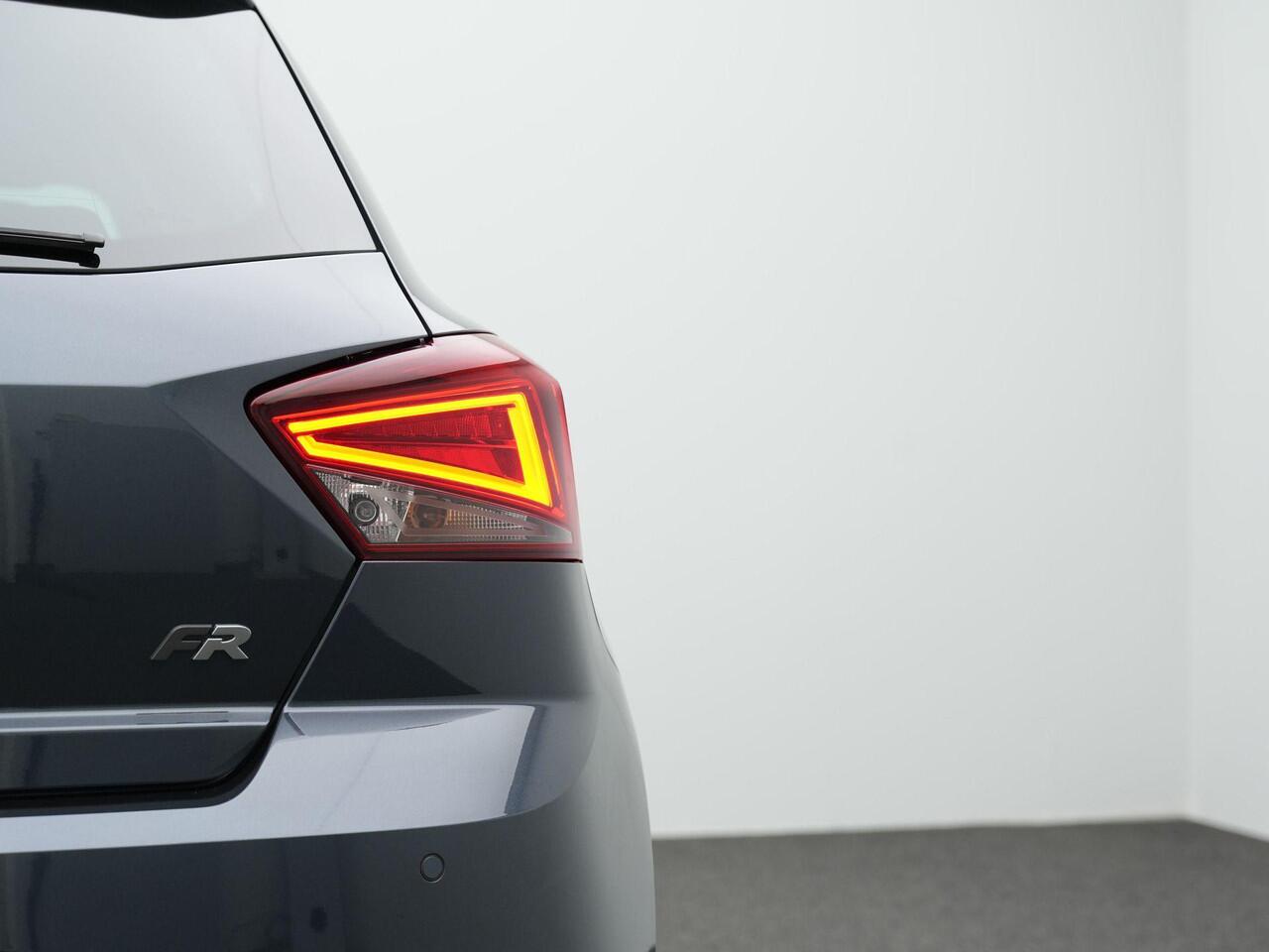 Seat IBIZA 1.0 EcoTSI 115 pk DSG FR | Adaptive Cruise | Parkeersensoren voor/achter | Carplay