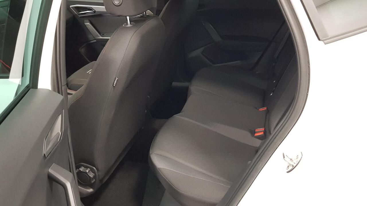 Seat IBIZA 1.0 TSI 110pk DSG FR Climate Control | Parkeer sensoren | Verwarmde voorstoelen | DAB | Lichtmetalen velgen