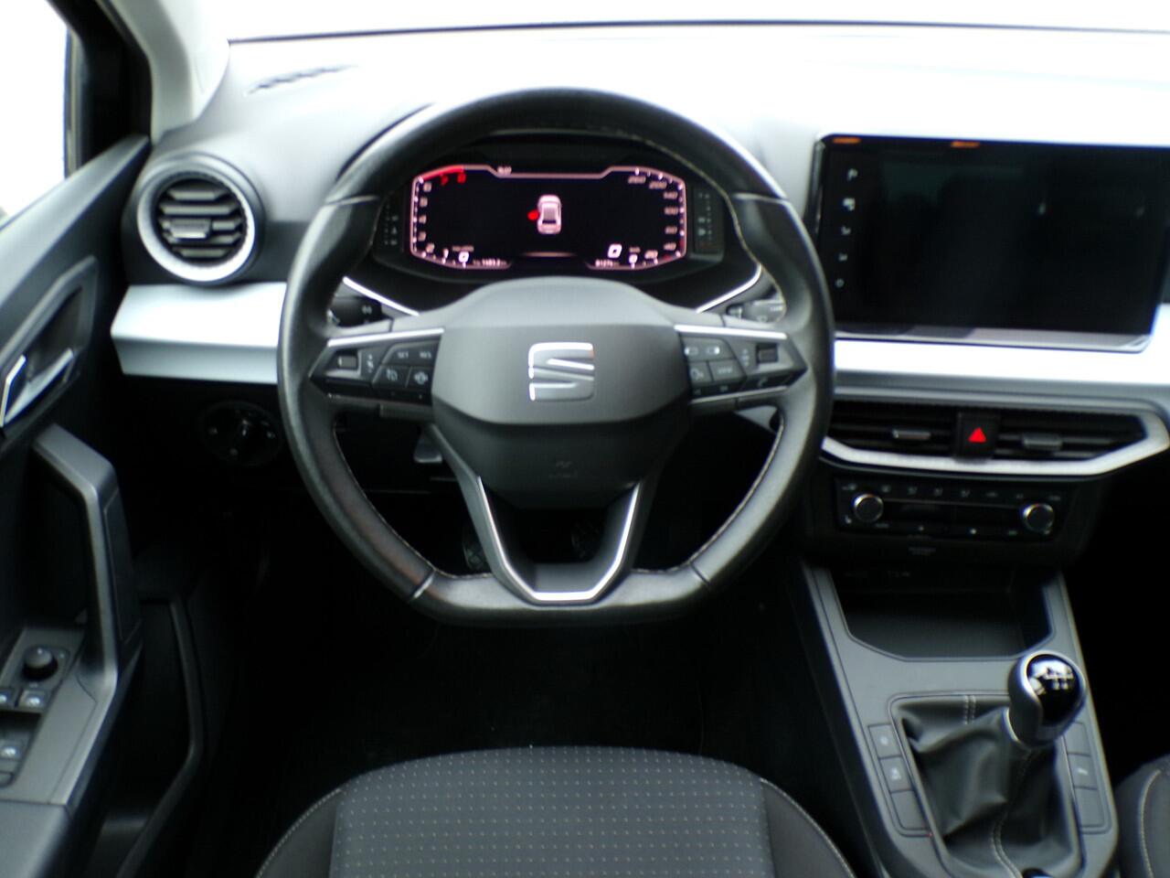 Seat IBIZA 1.0 EcoTSI Style Business Intense, Carplay + Android Auto / Virtual Cockpit / Full LED. / Sensoren V + A / Stoelverwarming / 16'' LMV