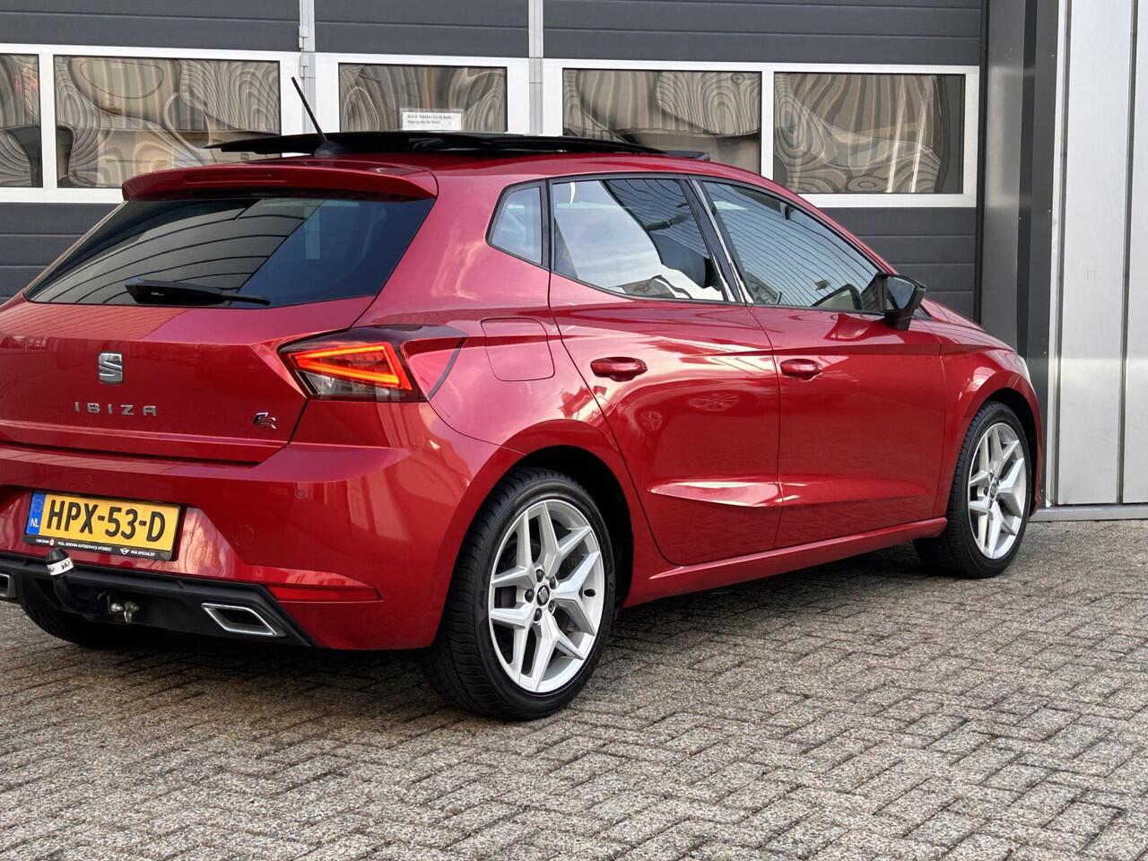 Seat IBIZA 5D 1.0 TSI FR | Pano | LED | Camera | Sensoren V+A | Trekhaak |