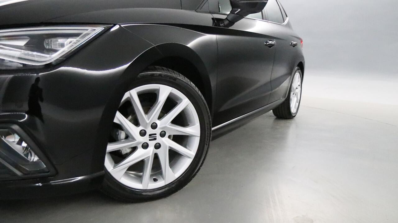 Seat IBIZA 1.0 EcoTSI 95pk FR / Navigatie via App Connect / LED / Parkeersensoren