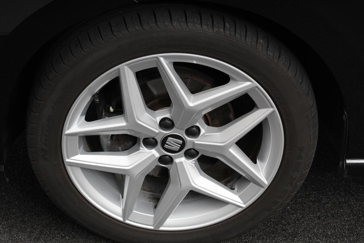 Seat IBIZA 1.0 TSI 110pk DSG FR | Navigatie | Apple Carplay / Android Auto | Climate Control | Adaptive Cruise Control | Stoelverwarming | Privacy Glass | Lichtmetalen Velgen |