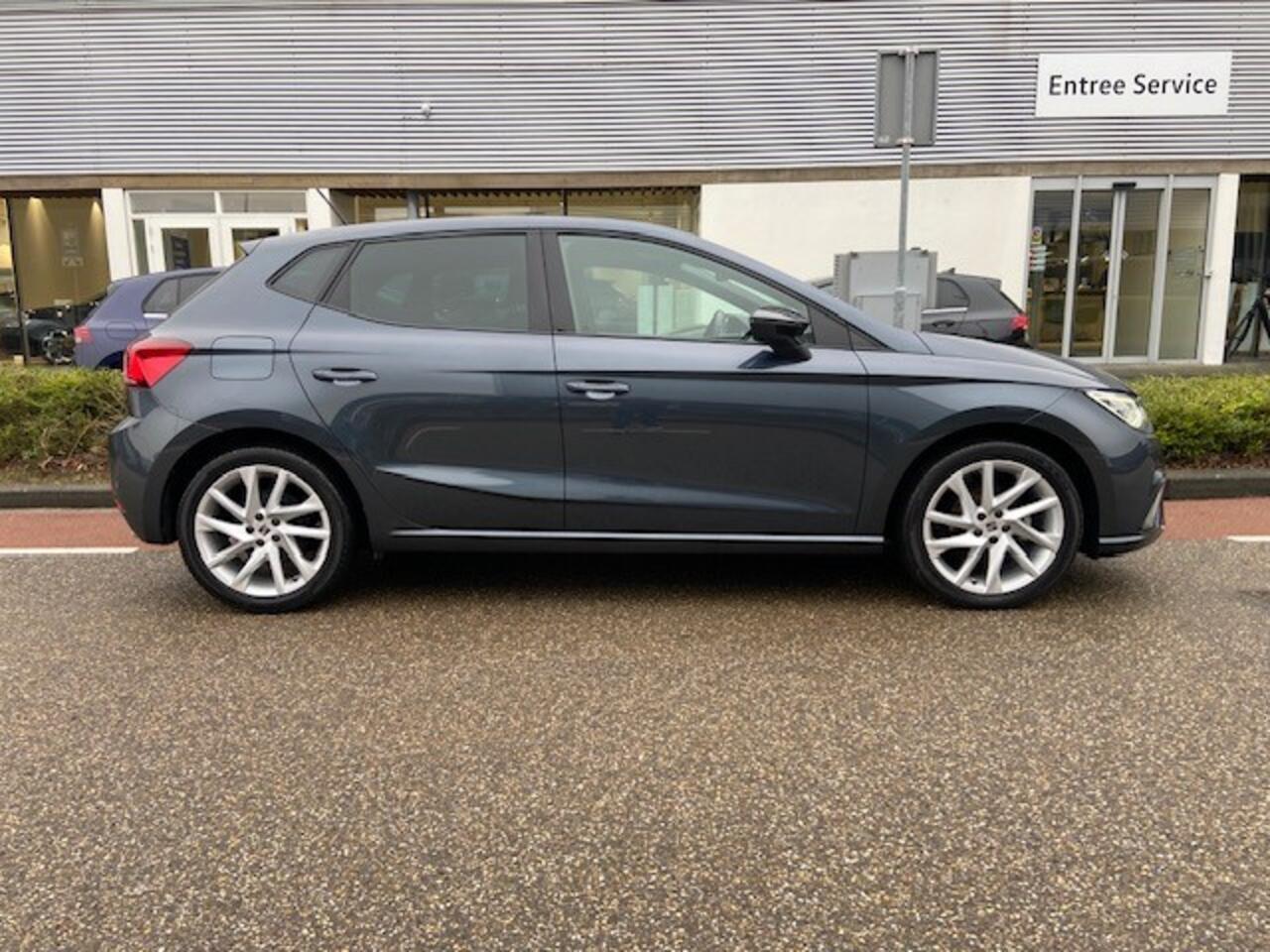 Seat IBIZA 1.0 EcoTSI 95pk FR / Facelift / LED / Full-Link / Clima / Parkeersensoren / Donker Glas / 18" LMV