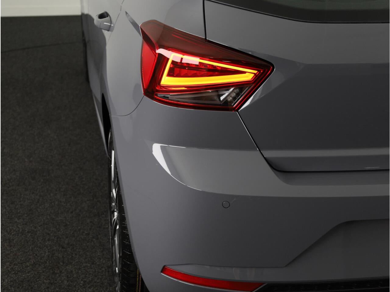 Seat IBIZA Style 1.0 TSI 95 pk 5 versn. Hand | 16 inch | Carplay | Cruise Control | Graphene Grey | Park Assist | Airco