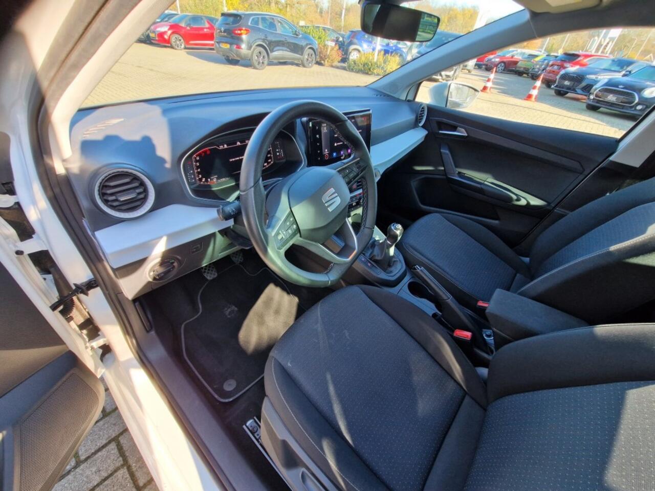 Seat IBIZA 1.0i TSI Business Intens Climate Cruise Apple Navigatie Nw.Type 1.eig.