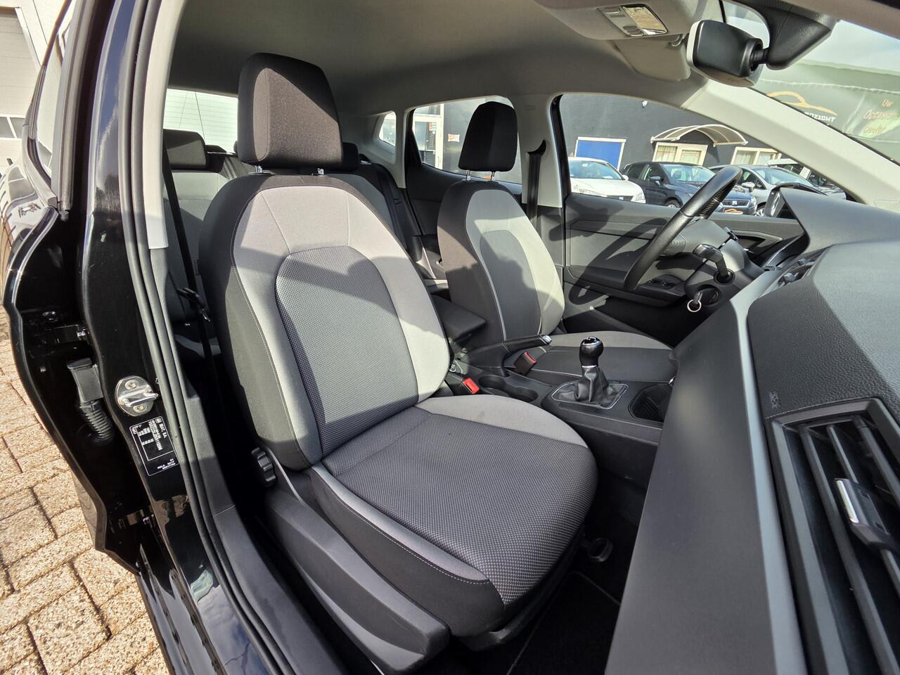 Seat IBIZA 1.0 TSI FR Business Intense NAVIGATIE|APPLE CARPLAY|CRUISE CONTROL|ECC/AIRCO|TELEFOON LAADPUNT|BLUE TOOTH TELEFONIE|PDC ACHTER|18 INCH|DEALER ONDERHOUDEN Maandag tot Vrijdag geopend van 09.00 uur tot 20.00 uur en Zaterdag van 09.00 tot 18.00 uur