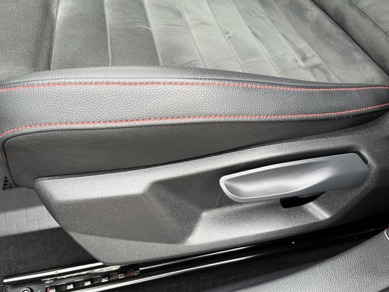 Seat IBIZA 1.0 TSI FR Black Edition / AUTOMAAT/ BEATS AUDIO/ PANO/ DCC/ CAMERA/ PARK. SENSOREN/ LEDER & ALCANTARA/ KEYLESS/ STOELVERWARM./ VIRTUAL COCKPIT/ LED/ ADAPT. CRUISE/ FULL LINK/ NAVI/ CLIMA/ DAB/ 18" LMV