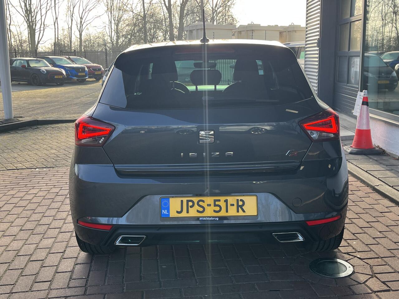 Seat IBIZA 1.0 TSI FR Black Edition / Virtual Cockpit / Alcantara / 18 Inch / Full Led / Stoelverwarming
