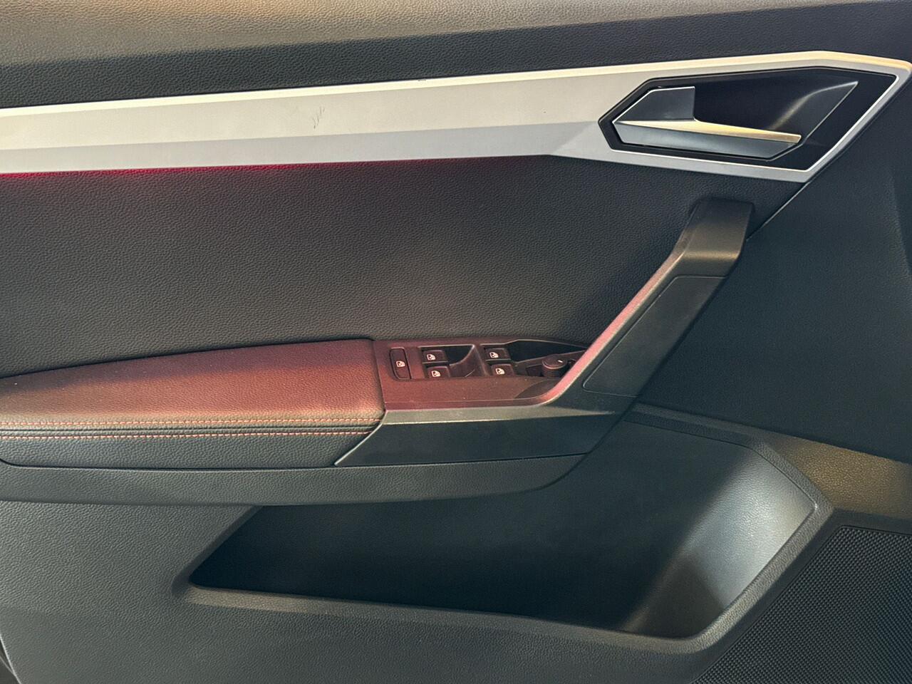 Seat IBIZA 1.0 95pk EcoTSI FR | Parkeersensoren voor & achter | Automatische Airco | Apple carplay & Android auto