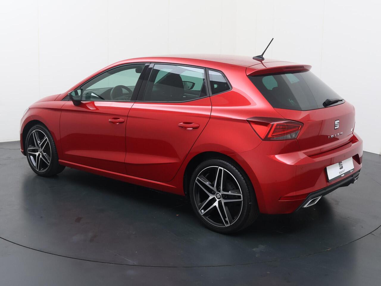 Seat IBIZA 1.0 TSI FR Business Intense Plus | 95 PK | Beats audio pack | 18" LM velgen Performance | Virtual cockpit | Achteruitrijcamera | Apple Carplay/Android Auto |