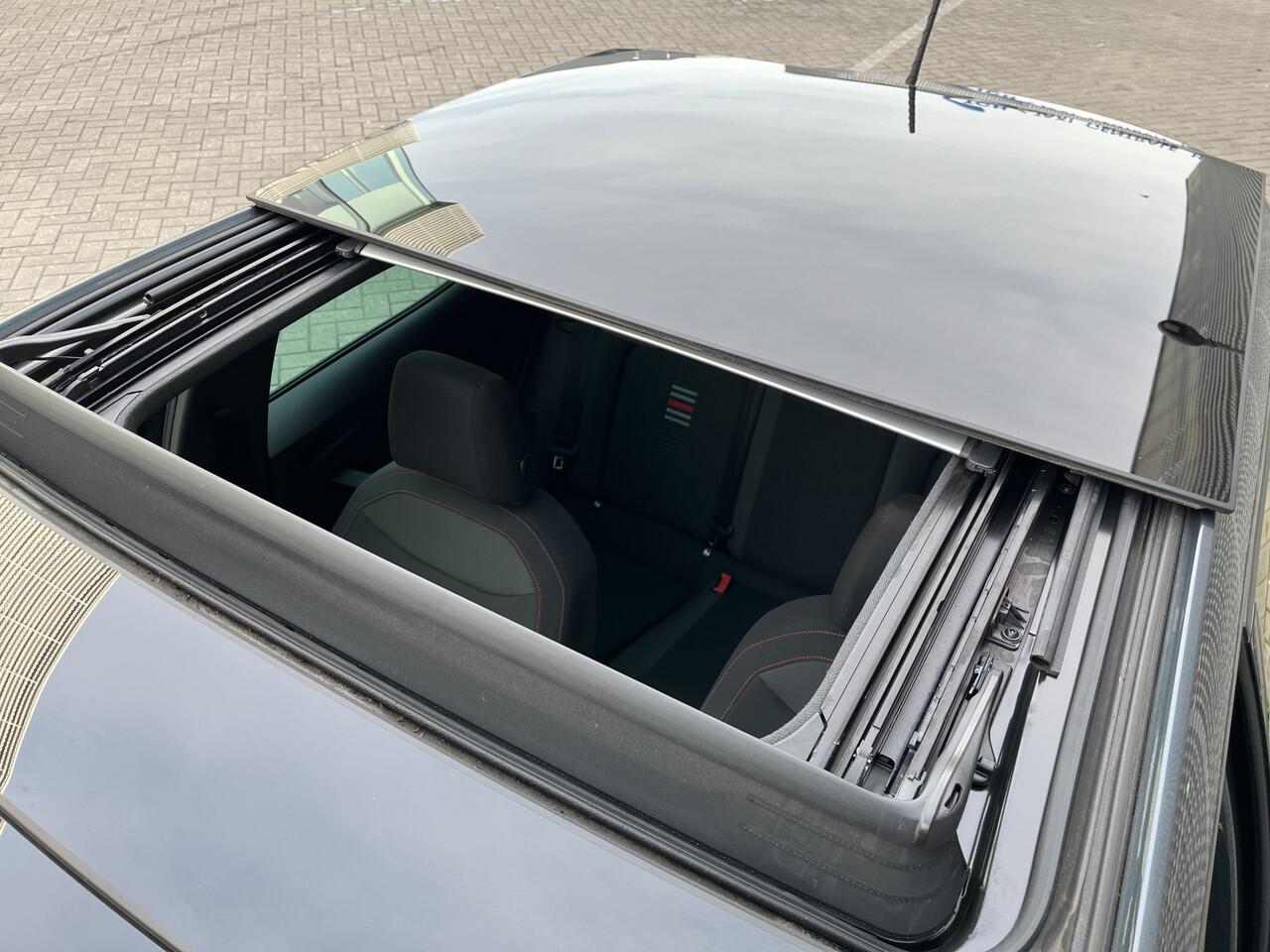 Seat IBIZA 1.0 TSI 110PK DSG FR / Panoramadak / Digitaal dashboard / LED / Adaptive Cruise Control / Achteruitrijcamera / Stoelverwarming / LMV "18/ P4