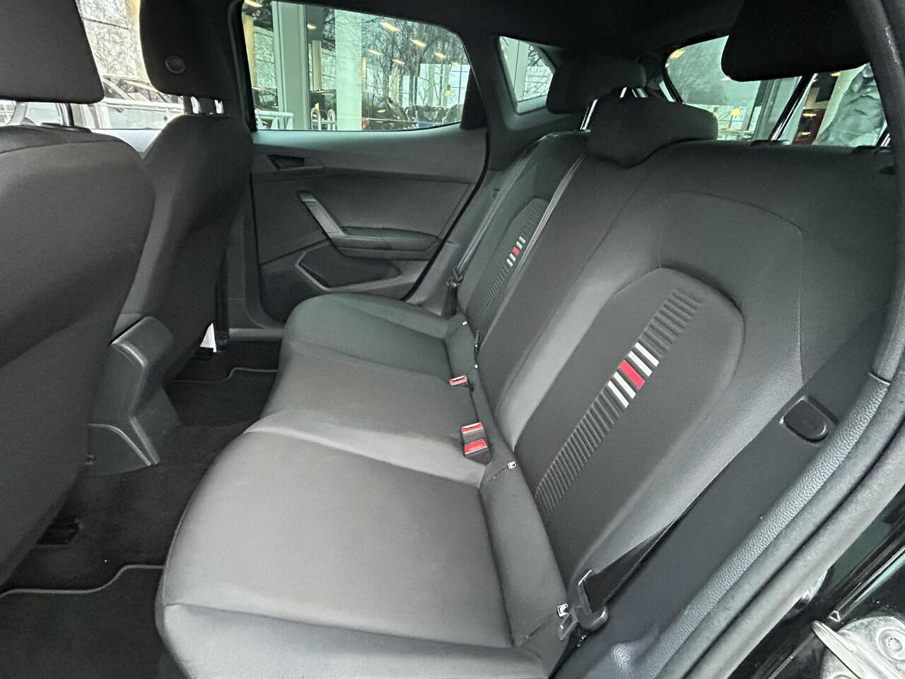 Seat IBIZA 1.0 TSI FR Business Intense | Achteruitrijcamera | Navigatie | Carplay/Android | Cruise Control