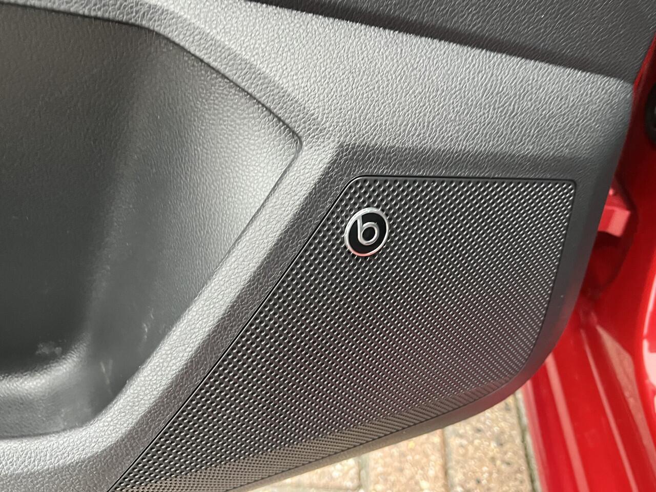 Seat IBIZA 1.0 TSI FR Business Intense / AUTOMAAT/ BEATS AUDIO/ CAMERA/ PARK. SENSOREN/ GETINT GLAS/ VIRTUAL COCKPIT/ LED/ NAVI/ CLIMA/ 17" LMV