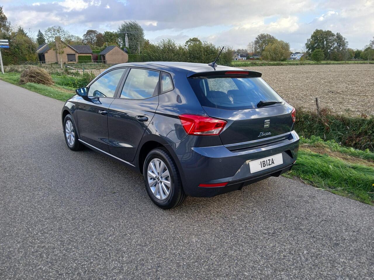 Seat IBIZA 1.0 TSI (116pk) Style Business Connect + Camera + Carplay + Dodehoek detec. + Winterpakket etc.
