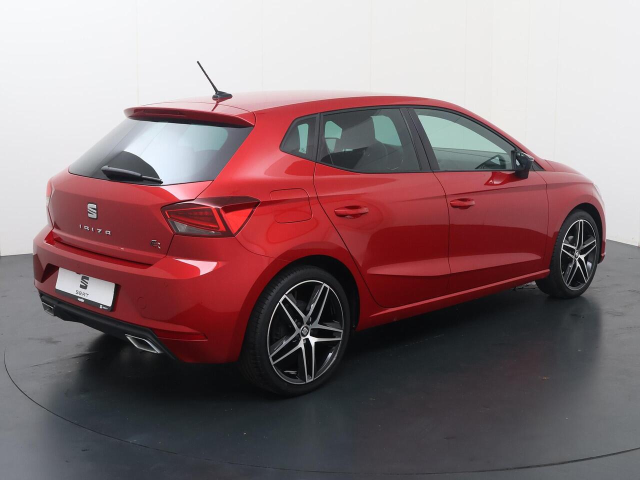Seat IBIZA 1.0 TSI FR Business Intense Plus | 95 PK | Beats audio pack | 18" LM velgen Performance | Virtual cockpit | Achteruitrijcamera | Apple Carplay/Android Auto |