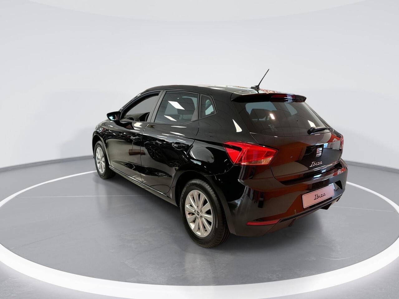 Seat IBIZA 1.0 EcoTSI Style Business Connect Apple carplay | Draadloos laden | Climate control| Stoelverwarming!