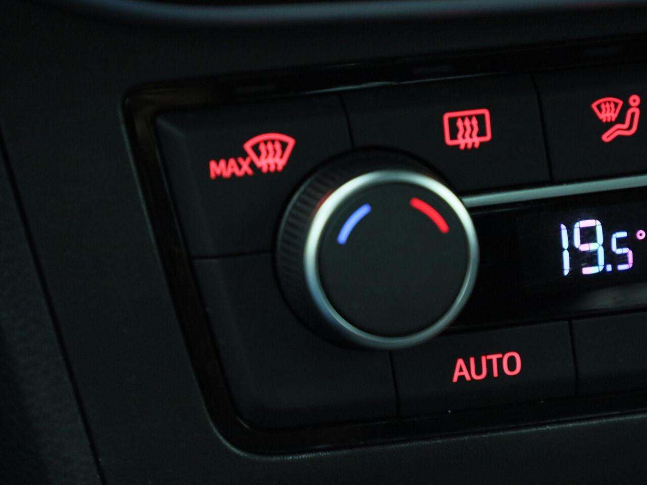 Seat IBIZA 1.0TSI/95PK FR · Navigatie · Apple Car Play · Parkeersensoren · Garantie tot mei 2028 of 80000km.