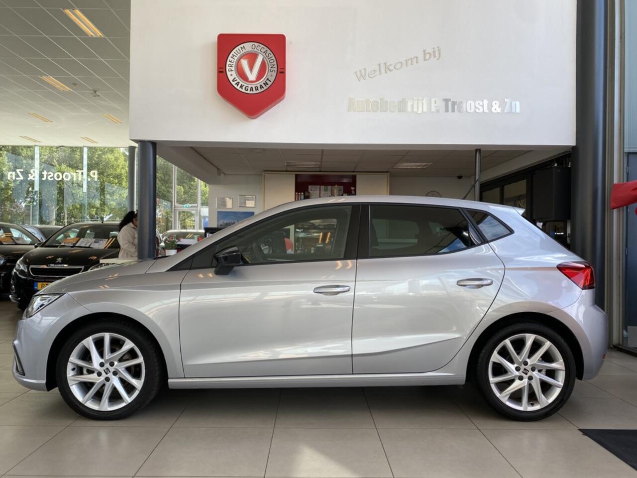 Seat IBIZA 1.0 EcoTSI FR Business Connect,Automaat/Keyless/Uniek!!/Lage kilometerstand!/Stoelverwarming/Virtual cockpit/Sfeerverlichting/Climate control/Cruise control Adaptief/Spraakbediening,LED koplampen/Apple carplay/Parkeersensoren V&A/Lane assist/Bluetooth/DAB
