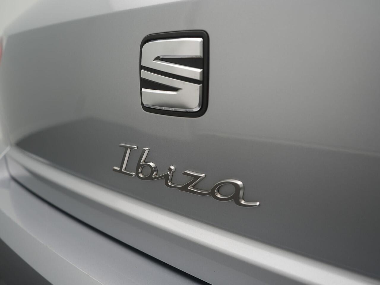 Seat IBIZA 1.0 EcoTSI Style Business Connect - RIJKLAARPRIJS - Facelift! - All Seasonbanden - Virtual Cockpit - Apple Carplay - Android Auto