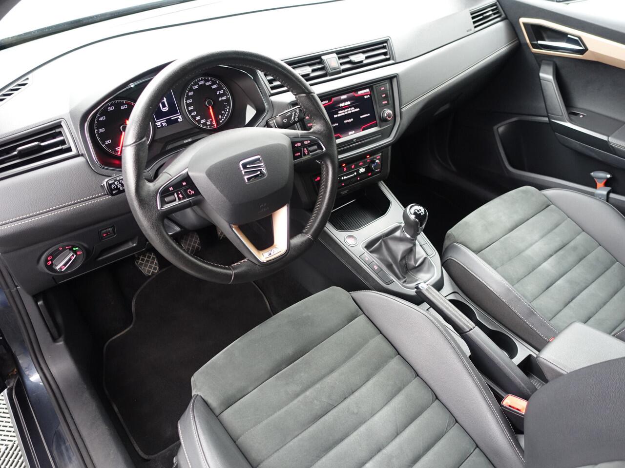 Seat IBIZA 1.0 TSI Excellence- Alcantara Interieur, CarPlay, Sfeerverlichting, Front Assist, Keyless, Stoelverwarming