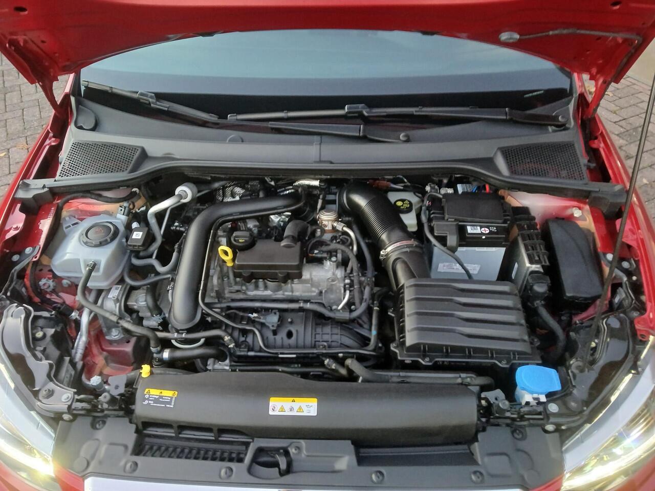 Seat IBIZA 1.0 TSI FR Black Edition + alcantara bekleding + 18 inch velgen, etc.