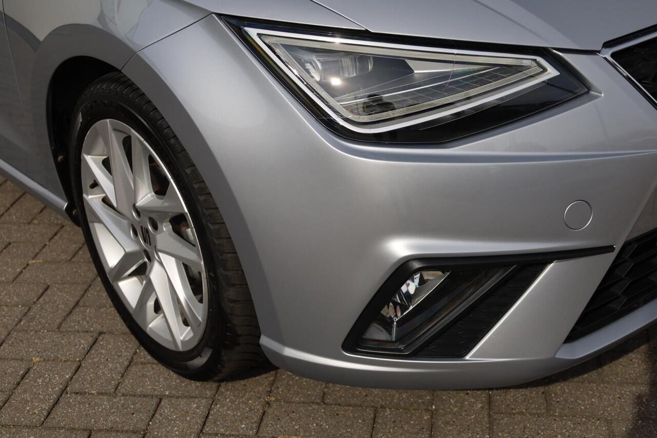 Seat IBIZA 1.0 EcoTSI FR navigatie grootbeeld leder alcantara cruise control FR FULL Led cruise control parkeersensoren multifunctioneel lederen stuurwiel dealer onderhouden