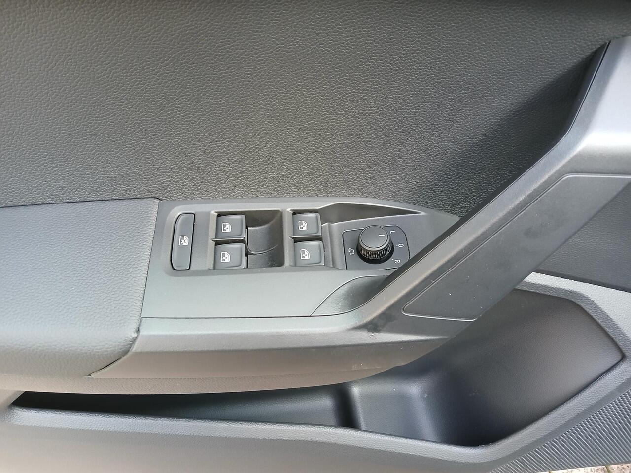 Seat IBIZA 1.0 TSI (116pk) Style Business Connect + Camera + Carplay + Dodehoek detec. + Winterpakket etc.