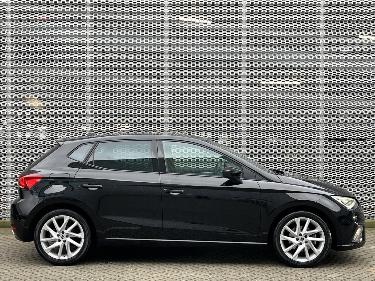 Seat IBIZA 1.0 TSI 110PK FR / Facelift / Digitale Cockpit / Panoramadak / Led / Achteruitrijcamera / Lane Assist / Beats Audio