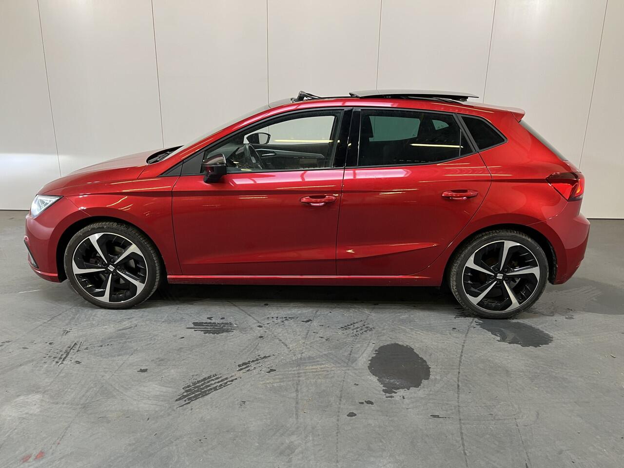 Seat IBIZA 1.0 TSI FR / 110 PK/ PANO/ RIJ-MODI/ PARK. SENSOREN + CAMERA / STOELVERWARM./ FULL LINK/ CLIMA/ NAVI/ DAB/ 18'' LMV