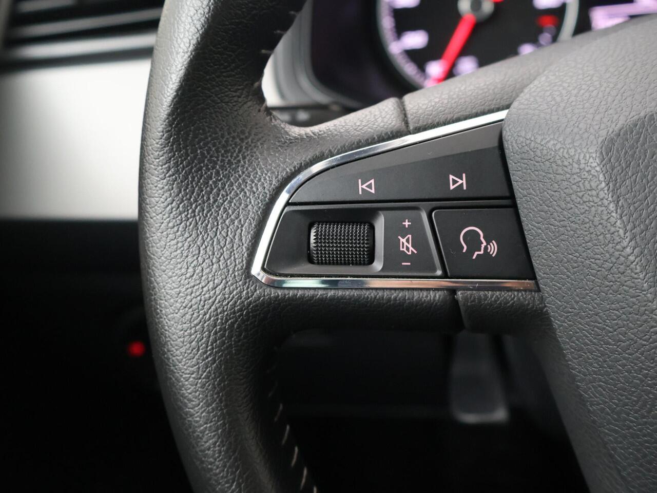 Seat IBIZA 1.0 TSI Flex | 95 PK | Cruise control | Climate control | Achteruitrijcamera | Apple Carplay/Android Auto |