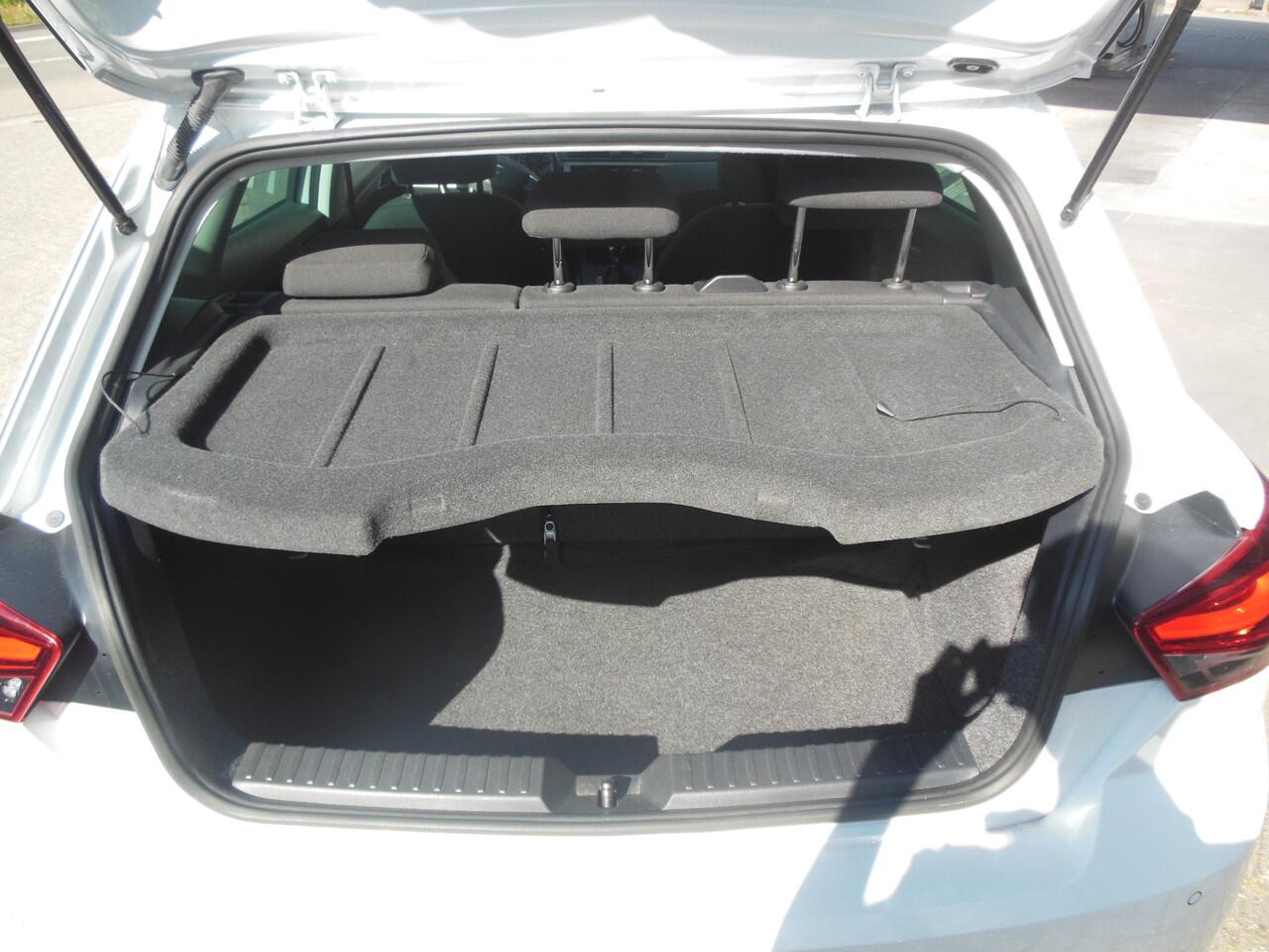 Seat IBIZA 1.0 TSI Style Business Intense Staat in De Krim