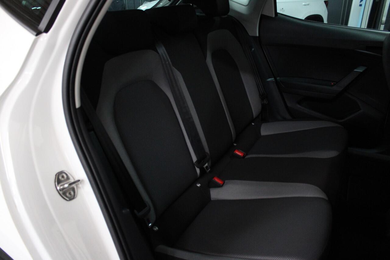 Seat IBIZA 1.0 TSI Style Business Intense / Navigatie / DAB+ /