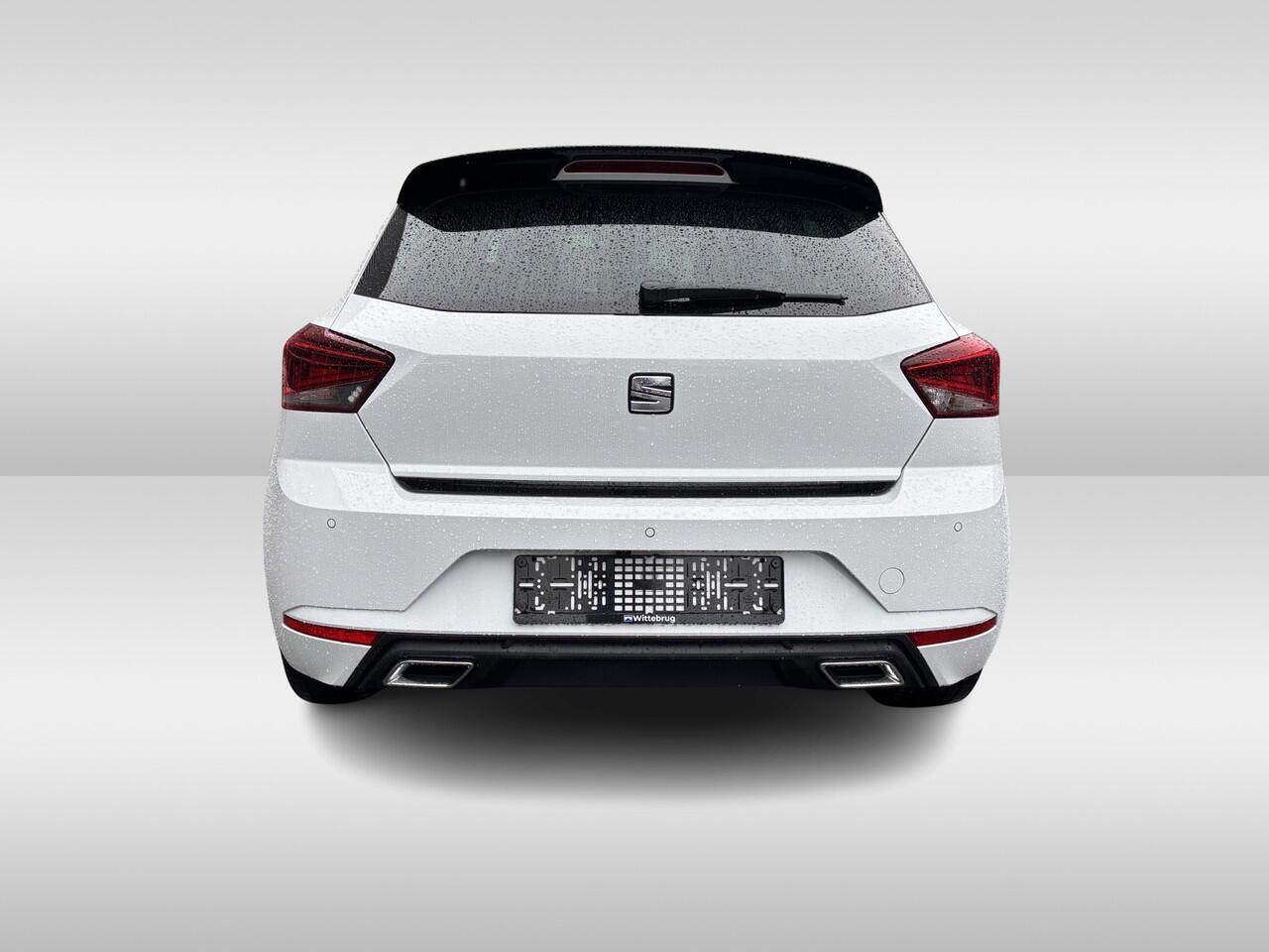 Seat IBIZA 1.5 TSI 150pk FR Black Edition DSG automaat Shuif-kanteldak / Navigatie /18"LM / Virtual Cockpit / Camera / Comfort sportstoelen Beats audio / Verwarmbare stoelen / Climatronic /